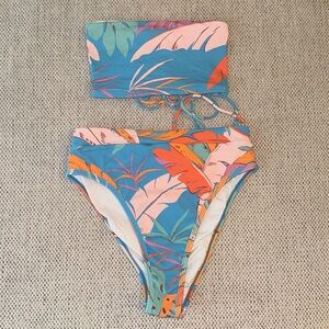 L space ribbed Frenchi bikini bottom and strapless top